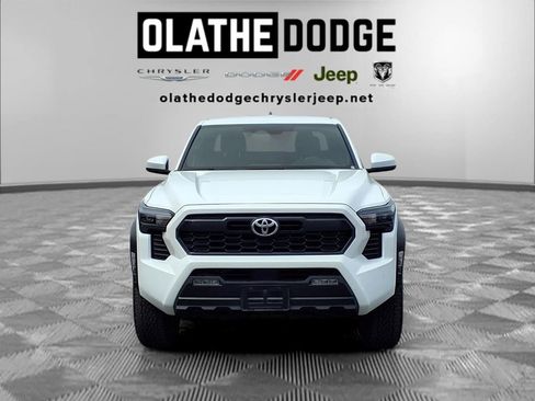 Used 2025 Toyota Tacoma TRD Off-Road AWD/4WD image 31