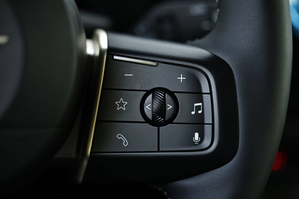 New 2026 MINI Cooper 2-Door Hardtop FWD image 32