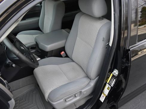 Used 2010 Toyota Tundra Grade 4x2 4dr CrewMax Cab Pick image 20