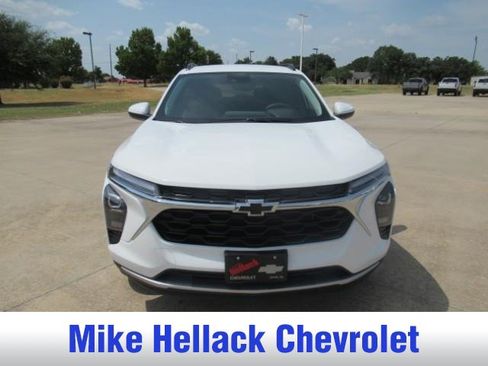 Used 2026 Chevrolet Trax LT w/ Driver Confidence Package FWD image 20