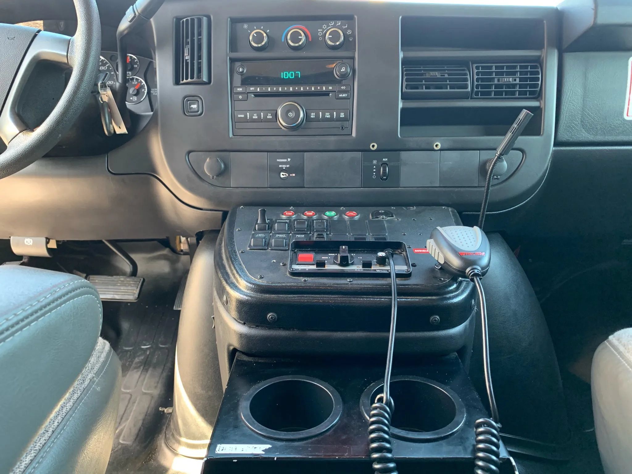 Used 2014 Chevrolet Express 4500 w/ Ambulance Package RWD image 15