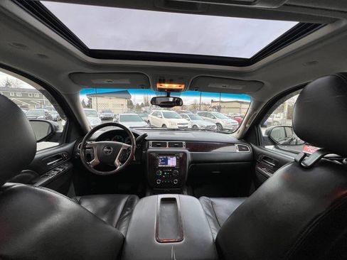 Used 2011 GMC Yukon XL Denali image 13