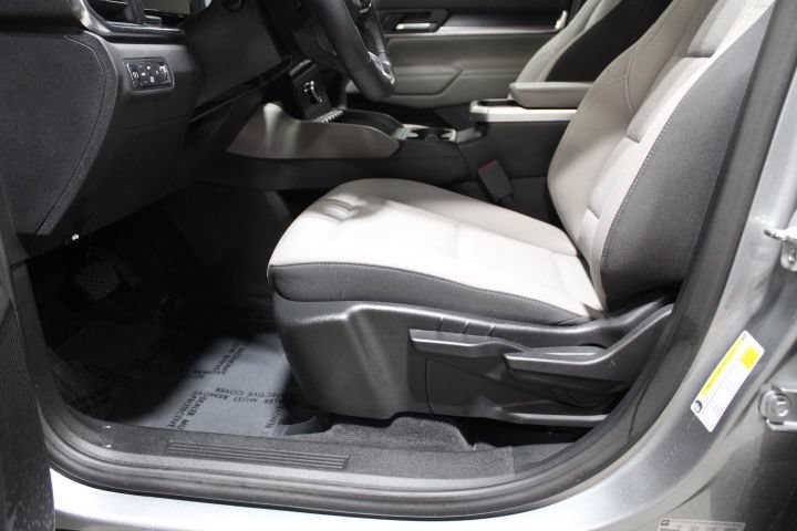 Used 2025 GMC Terrain Elevation AWD/4WD image 18