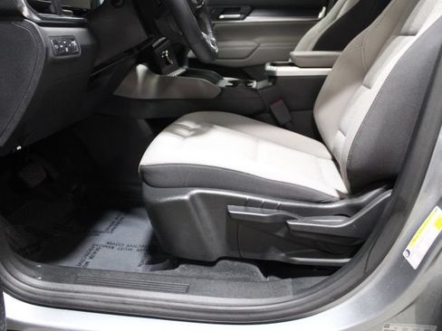 Used 2025 GMC Terrain Elevation AWD/4WD image 18