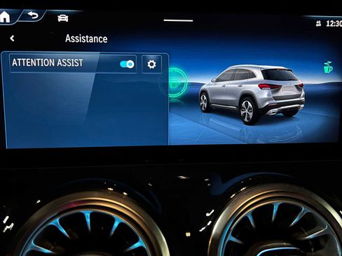 Certified 2025 Mercedes-Benz GLA 250 4MATIC image 38