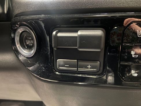 Used 2023 Chevrolet Silverado 1500 LTZ w/ LTZ Premium Package image 18