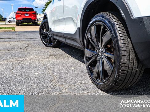 Used 2022 Volvo XC40 P8 Recharge Ultimate image 14