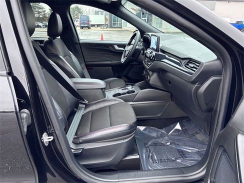 Used 2025 Ford Escape ST-Line image 28