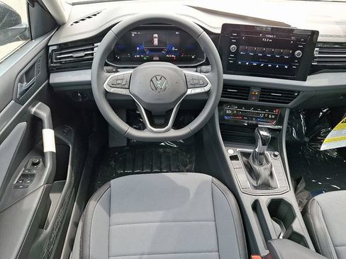 New 2026 Volkswagen Jetta SE FWD image 7