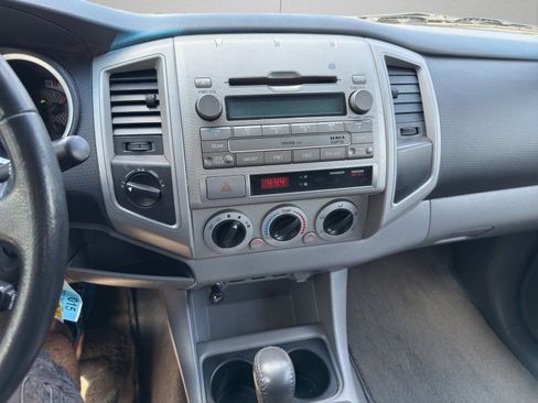 Used 2011 Toyota Tacoma 4x4 Double Cab image 16