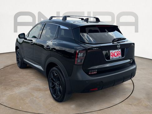 Used 2026 Nissan Kicks SR FWD image 8
