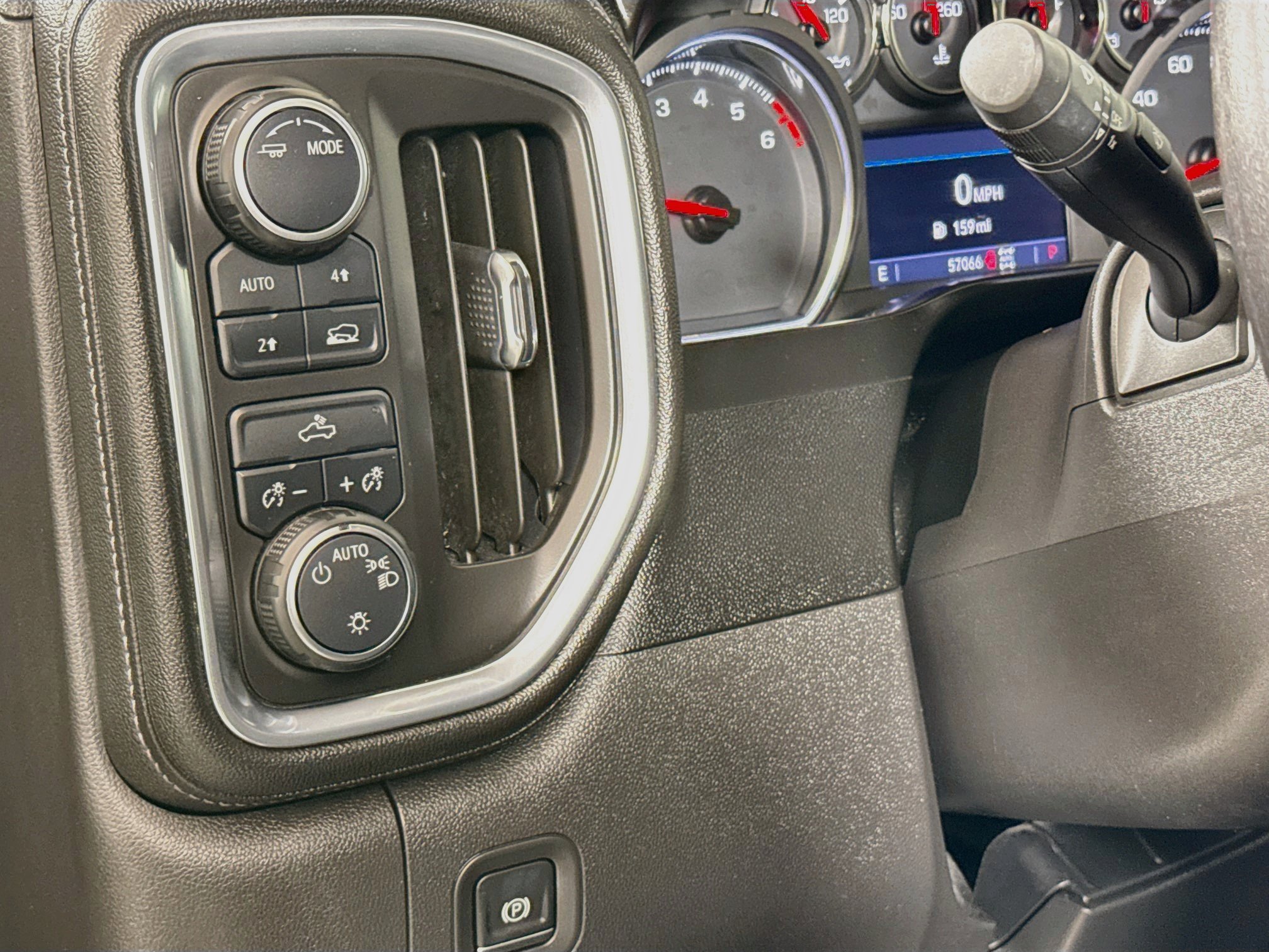 Used 2020 Chevrolet Silverado 1500 LT w/ All-Star Edition AWD/4WD image 10