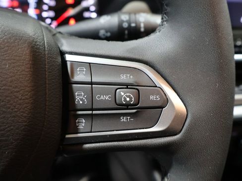 Used 2024 Jeep Compass Limited image 35