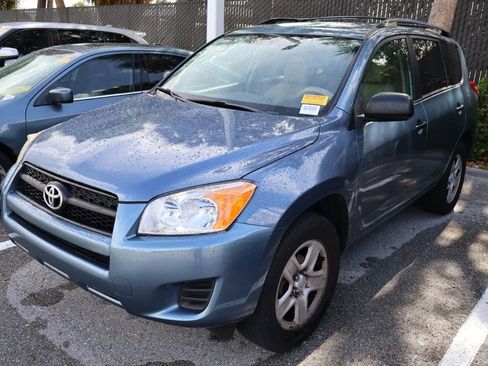Used 2012 Toyota RAV4 4WD w/ Value Pkg image 2