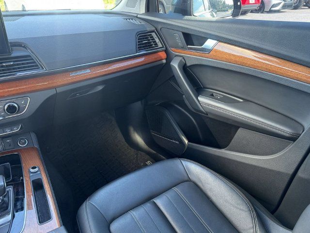 Used 2021 Audi Q5 e Premium Plus AWD/4WD image 15