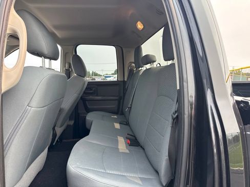 Used 2019 RAM 1500 Express AWD/4WD image 9