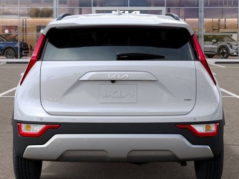 New 2025 Kia Niro EX w/ EX Cold Weather Package image 13