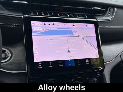 Certified 2024 Jeep Grand Cherokee Limited w/ Black Appearance Package image 22