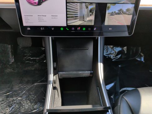 Used 2020 Tesla Model 3 Standard Range image 29