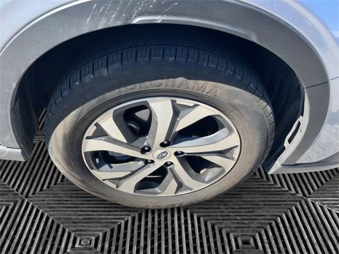 Certified 2022 Subaru Outback Limited image 10