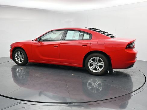 Used 2022 Dodge Charger SXT RWD image 5