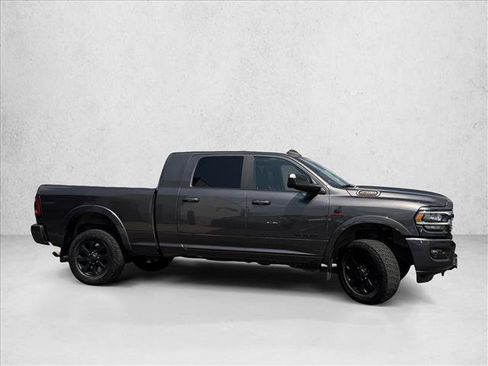 Used 2022 RAM 2500 Laramie w/ Night Edition AWD/4WD image 4