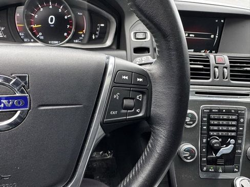 Used 2016 Volvo XC60 T6 w/ Proximity Package image 28