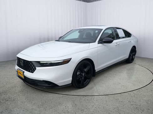 Used 2024 Honda Accord Sport image 6