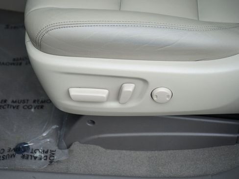 Used 2019 Toyota Sienna XLE AWD/4WD image 14