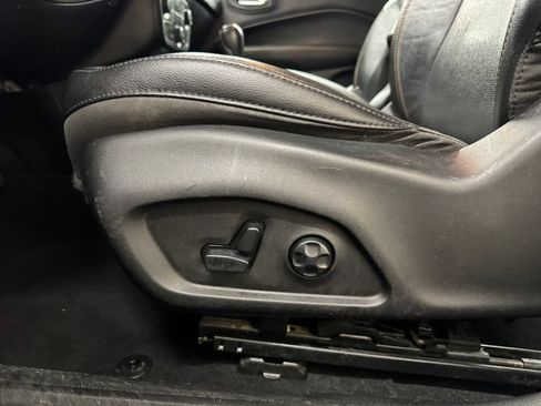 Used 2021 Jeep Compass Limited AWD/4WD image 14