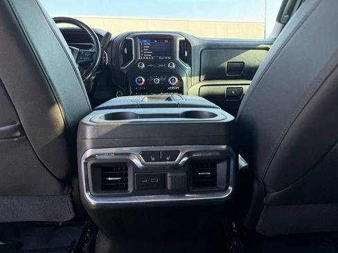 Used 2022 GMC Sierra 2500 AT4 w/ AT4 Premium Plus Package AWD/4WD image 23