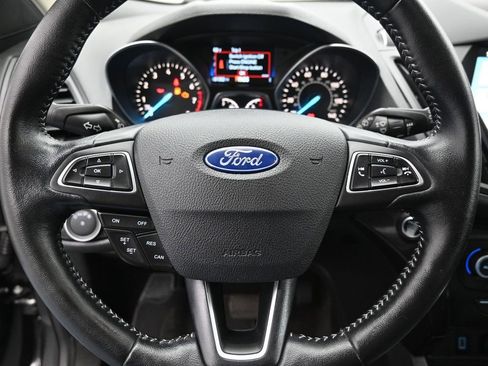 Used 2019 Ford Escape SE image 11