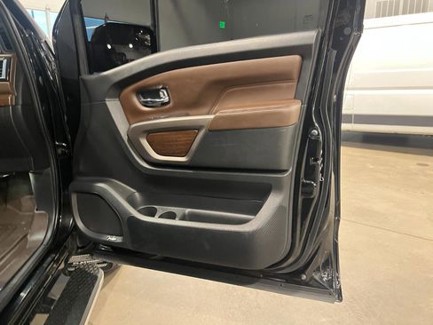 Used 2021 Nissan Titan Platinum Reserve w/ Moonroof Package image 39