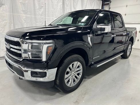 Used 2025 Ford F150 Lariat w/ Equipment Group 501A Mid image 3
