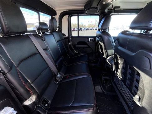 Used 2022 Jeep Gladiator Rubicon w/ LED Lighting Group AWD/4WD image 29