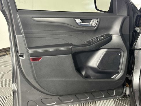 Used 2025 Ford Escape SE FWD image 10