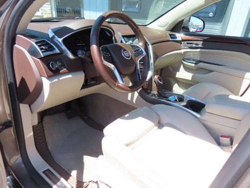 Used 2015 Cadillac SRX Luxury w/ Driver Awareness Package AWD/4WD image 11