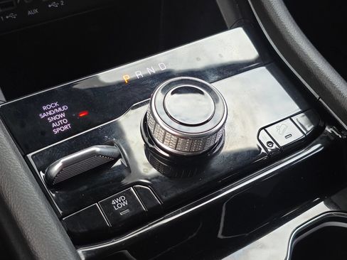 Used 2023 Jeep Grand Cherokee 4WD 4xe image 39