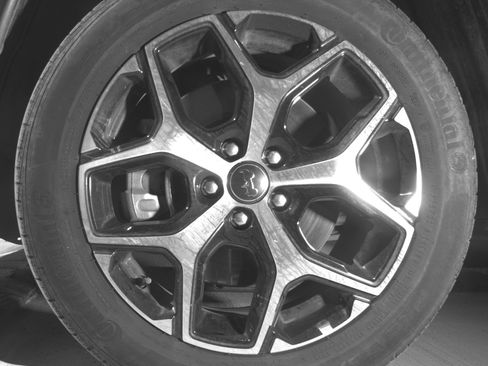 Used 2025 Jeep Compass Limited image 12