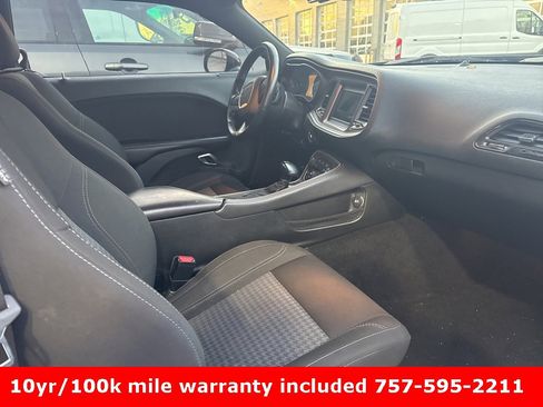 Used 2020 Dodge Challenger SXT w/ Blacktop Package image 11