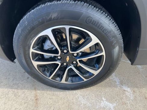 Used 2025 Chevrolet TrailBlazer LT AWD/4WD image 10