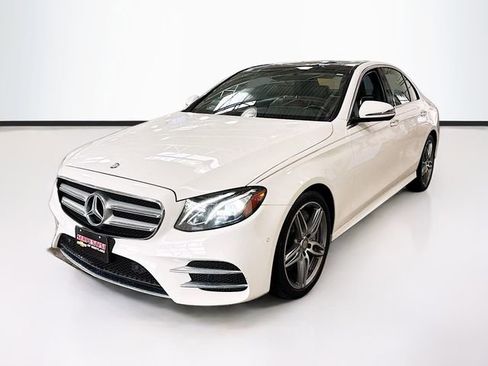 Used 2017 Mercedes-Benz E 300 4MATIC image 1