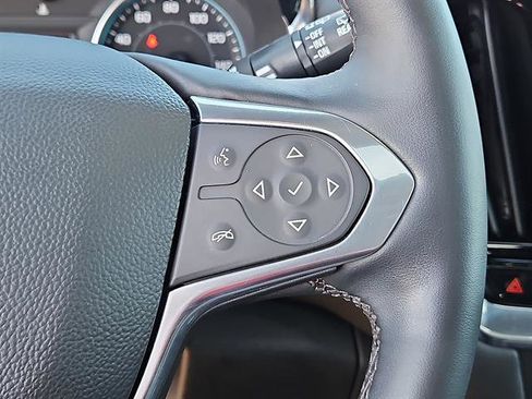 Used 2023 Chevrolet Traverse LT w/ LT Premium Package image 18