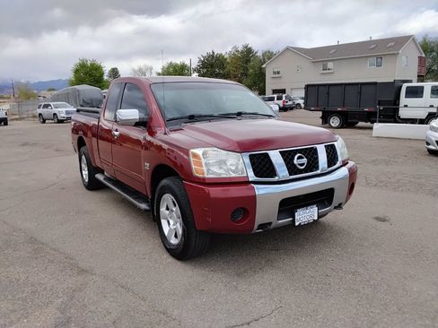 Used 2004 Nissan Titan SE image 3