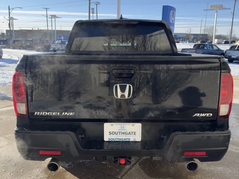 Certified 2023 Honda Ridgeline Black Edition image 4