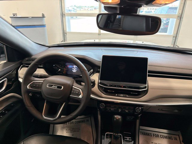 Used 2023 Jeep Compass Limited w/ Sun and Sound Group AWD/4WD image 20