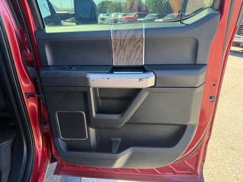 Used 2019 Ford F350 Lariat w/ Lariat Value Package AWD/4WD image 17