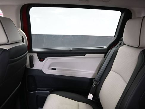 Used 2025 Honda Odyssey Elite image 49