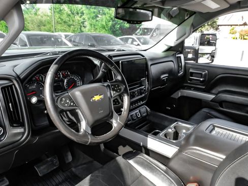 Used 2019 Chevrolet Silverado 2500 LTZ w/ Duramax Plus Package AWD/4WD image 11