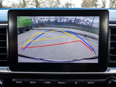 Used 2021 Hyundai Venue SE image 7